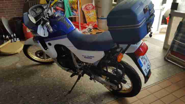 Honda Transalp 600V Top Zustand, Garagen gepflegt