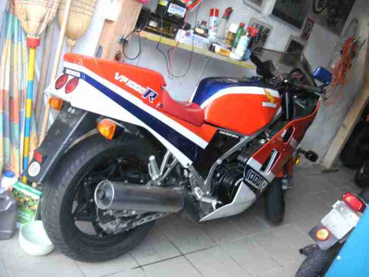 Honda VF 1000 R, Km 49'650, 1984