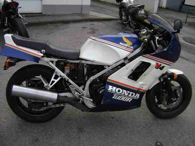 Honda VF 1000 R SC 16 Rothmann