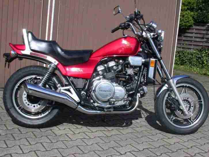 Honda VF 1100 C / Magna V65 Sehr schöner Zustand Amerikan. Modell mit 125 PS !!!
