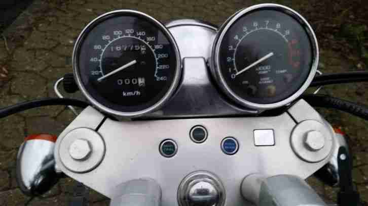 Honda VF 750 C MAGNA RC43 1.Hand nur 18.000 km unfallfrei, Auspuff, Lieferung
