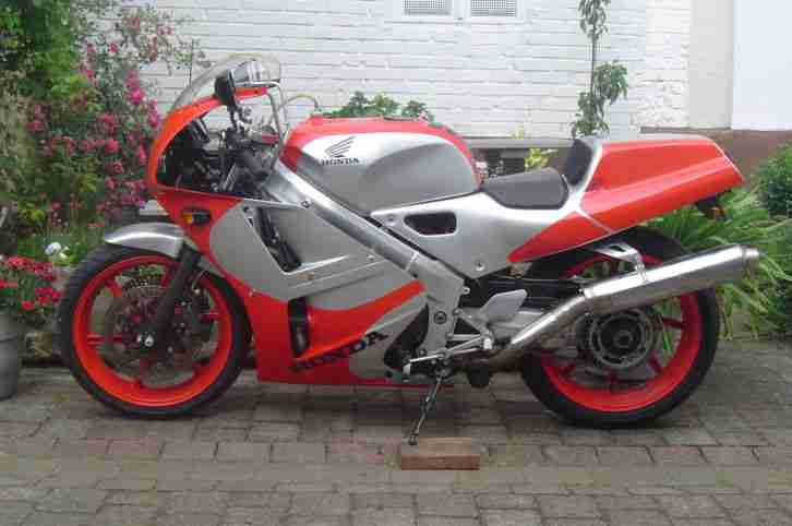 Honda VFR 400 NC 30, EZ 91