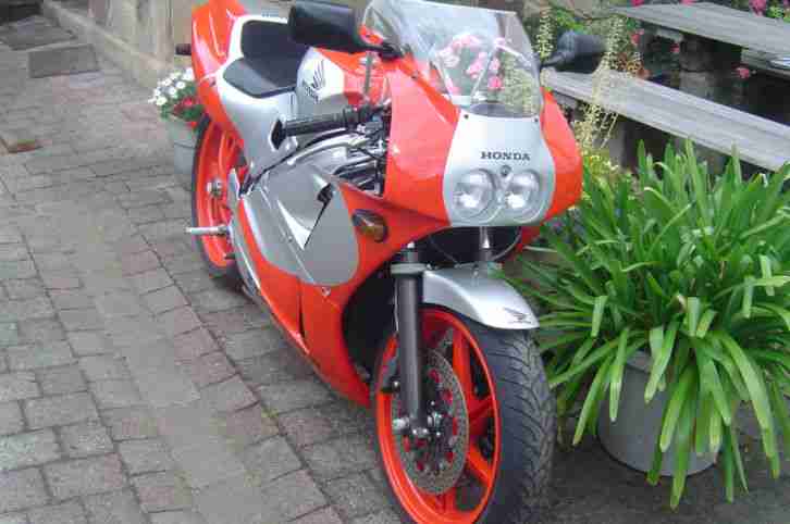 Honda VFR 400 NC 30, EZ 91