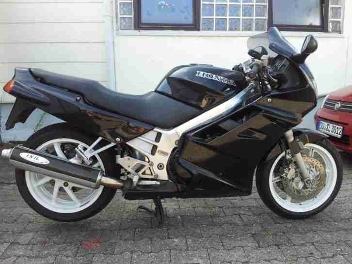 Honda VFR 750 F , RC36/I, TÜV 06/2016