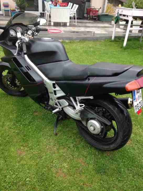 Honda VFR 750 R /RC 36