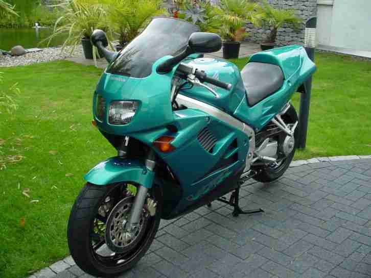 Honda VFR 750 RC36 27000Km