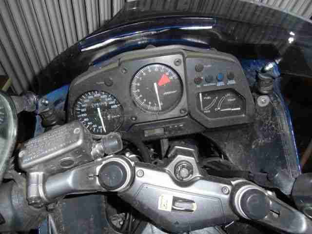 Honda VFR 750 Scheunenfund