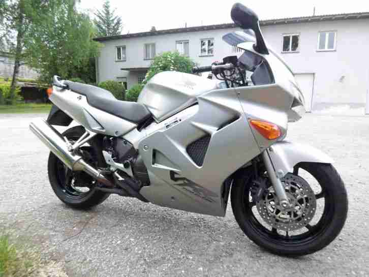 Honda VFR 800 FI, RC 46, G- Kat