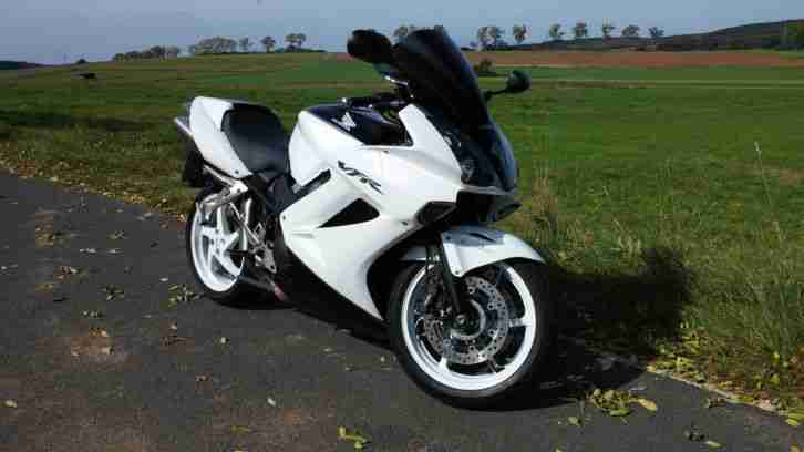 Honda VFR 800 RC46/2 weiß