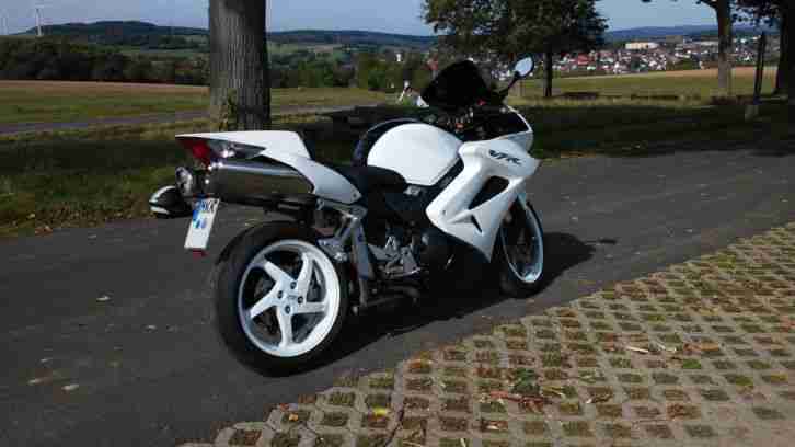 Honda VFR 800 RC46/2 weiß