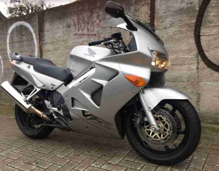 Honda VFR 800 Top gepflegt - Lieferung möglich