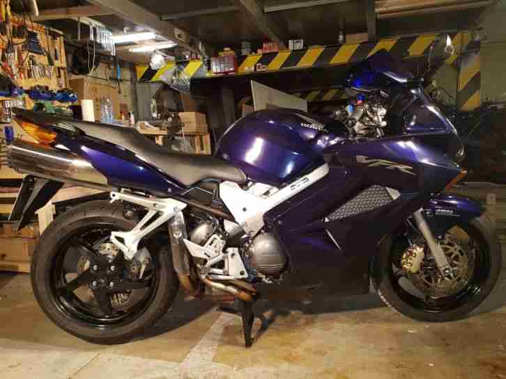 Honda VFR 800 Vtec ABS FI, gepflegte 2. HD, um-/unfallfrei