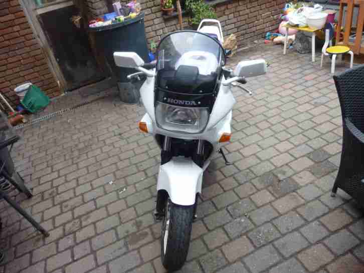 Honda VFR750 RC24 BJ88 Tüv bis 2.2016 viele Neuteile für über 500 Euro