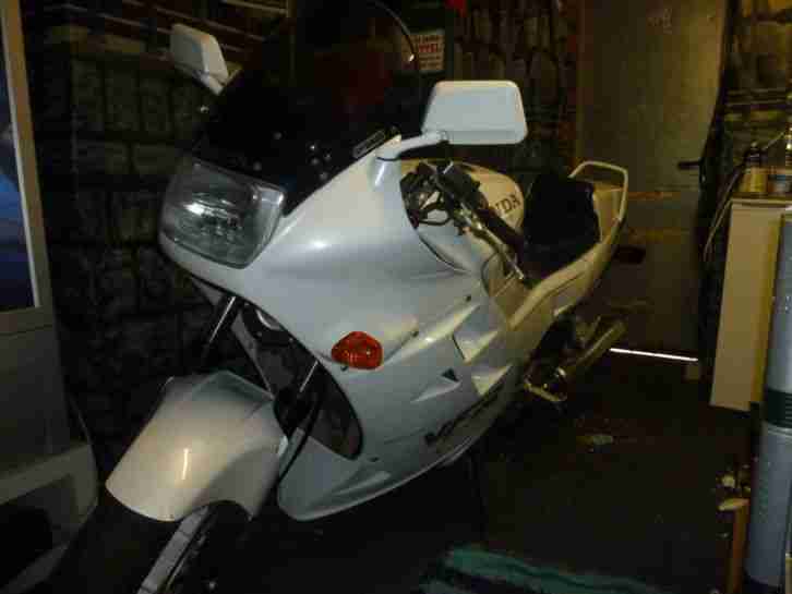 Honda VFR750 RC24 BJ88 Tüv bis 2.2016 viele Neuteile für über 500 Euro