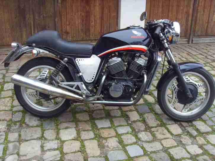 Honda VT 500 Cafe Racer