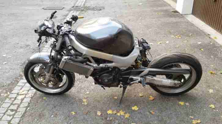 Honda VTR 100 Firestorm Unfallfahrzeug