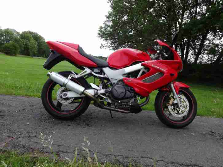 Honda VTR 1000 F SC36 Top Zustand, alles neu in 32832 Augustdorf