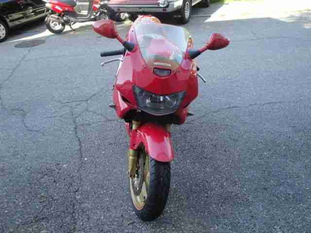 Honda VTR SC36