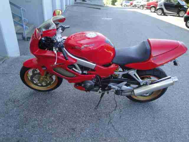 Honda VTR SC36
