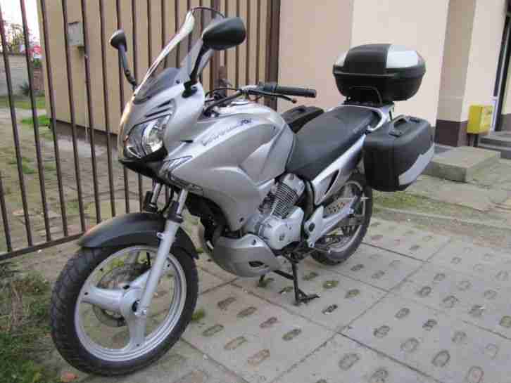 Honda XL 125 Varadero mit Vollausstattung! 3 Koffer, Sportauspuff, MRA Scheibe