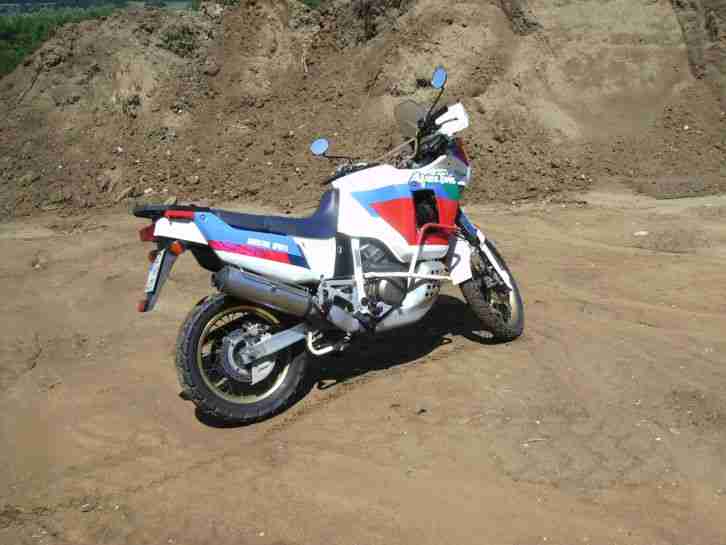 Honda XRV750 RD04