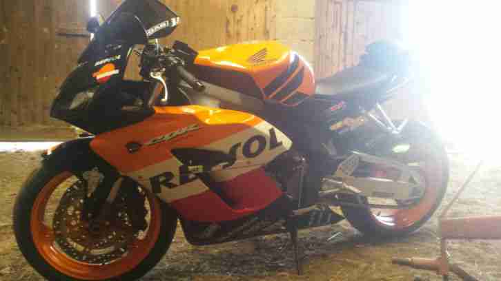 Honda cbr 1000 rr repsol sc 57