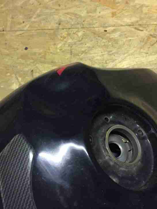 Honda cbr 900 rr fireblade Sc40 Tank Mit Benzinpumpe Mit Delle