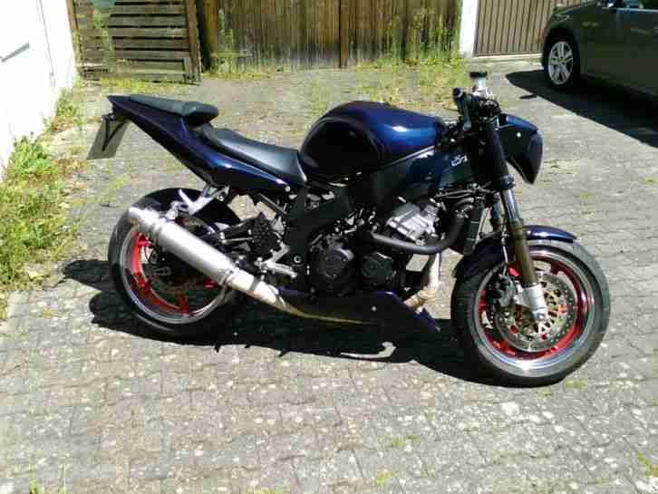 Honda cbr 900 sc33 streetfighter