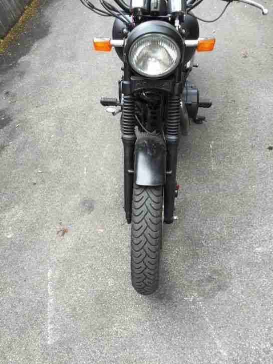 Honda cm 400 t Motorrad Scrambler Chopper in Schwarz Matt- Top Zustand