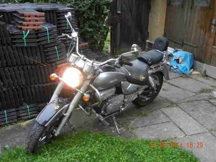Hyosung Aquila 150 Schopper Motorrad