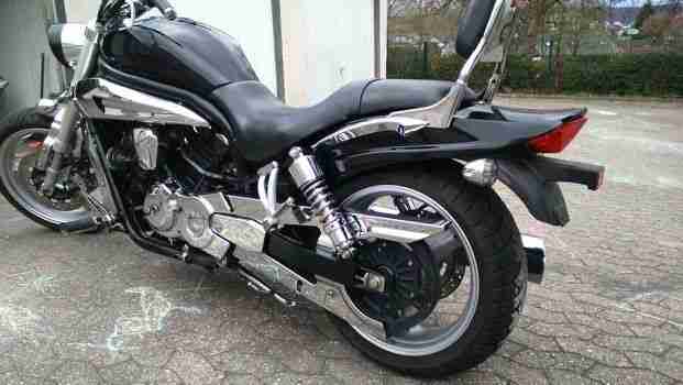 Hyosung Aquila GV 650