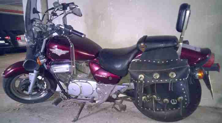 Hyosung Aquila GV125 CRUSIER