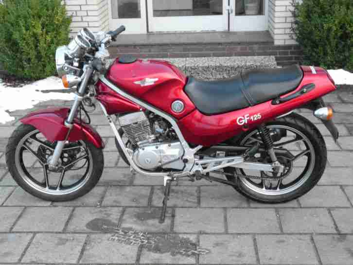 Hyosung GF 125 , an Bastler oder als Teileträger