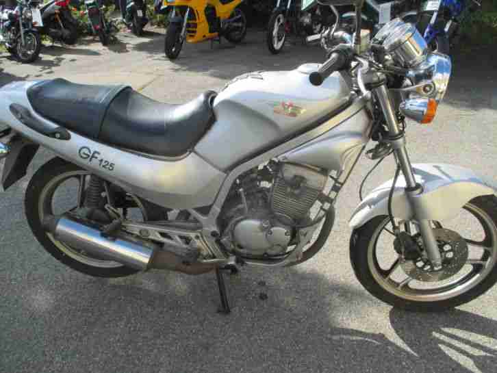 Hyosung GF125 zum Ausschlachten