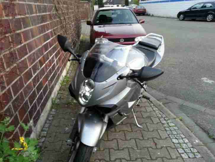 Hyosung GT 650 R wenig Kilometer
