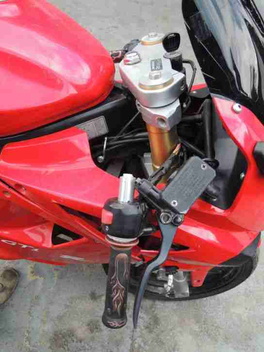 Hyosung GTR 125, EZ 07, Unfall, Ersatzteilträger