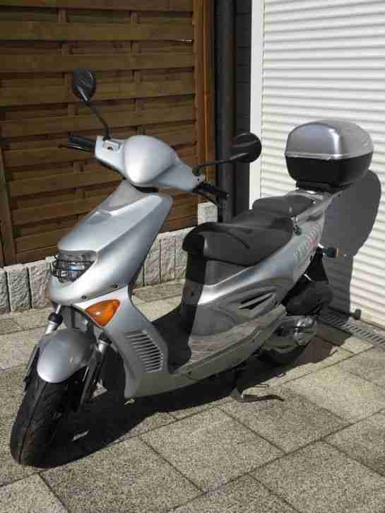 Hyosung SF 50 B Racing Motorroller Scooter 50km/h