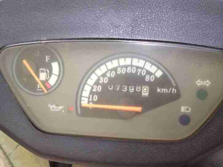 Jinan Quingqi QM50QT-6-01 Motorroller,Schwarz,50ccm,2,1 Kw