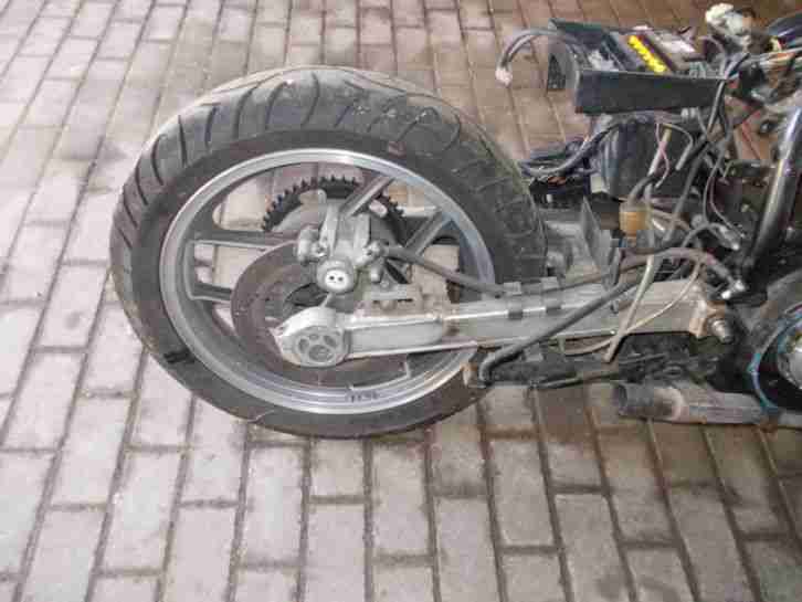 KAWASAKI GPZ 900R Bj.84 mit Brief