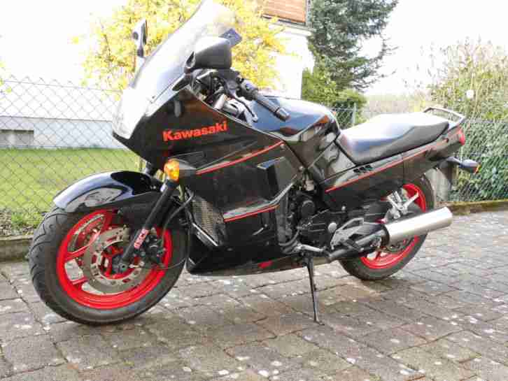 KAWASAKI ZX 750 F oder GPX 750 R fertig für die Saison 2015