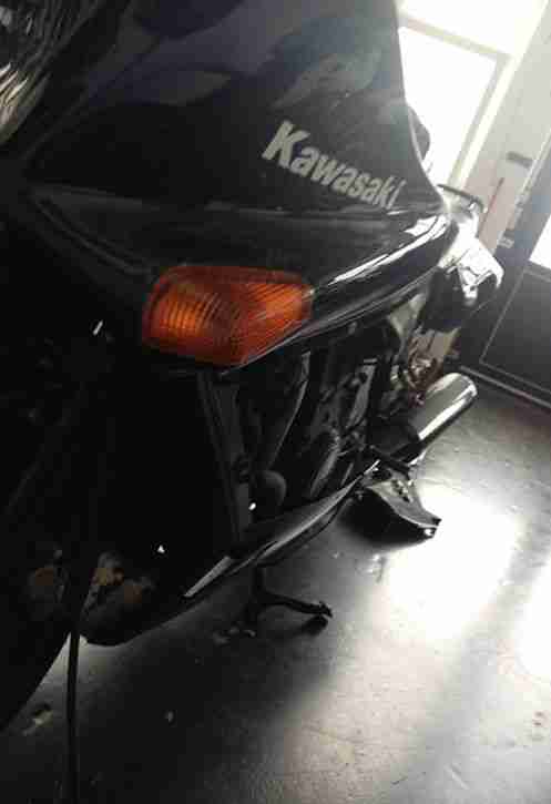 >>> KAWASAKI ZX10 (ZXT00B) zum Schlachten oder Wiederaufbau