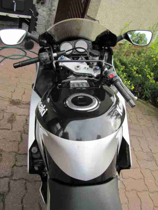 KAWASAKI ZX6R NINJA EZ 2001 Original 18tkm TÜV 07/2015 guter Zustand