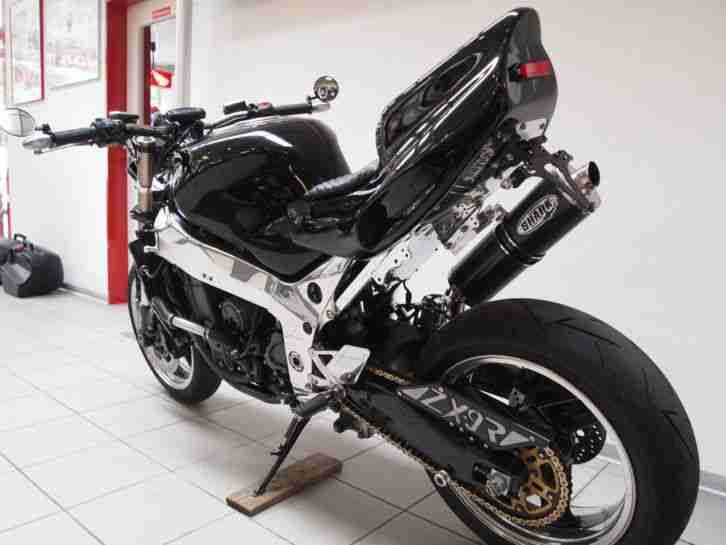 KAWASAKI ZX9R. STREETFIGHTER.FIGHTER .FINANZIERUNG MÖGLICH!!TOP ZUSTAND!!