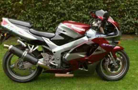 KAWASAKI ZX9R ( ZX900B) ZX9-R HU 04 / 2016