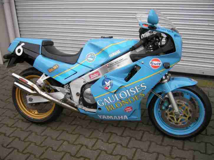KLASSIK RENNMASCHINE ´88er YAMAHA FZR 1000 GAULOISES "CHRISTIAN SARRON" CA.150PS