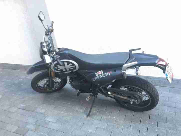 125 DD Supermoto schwarz