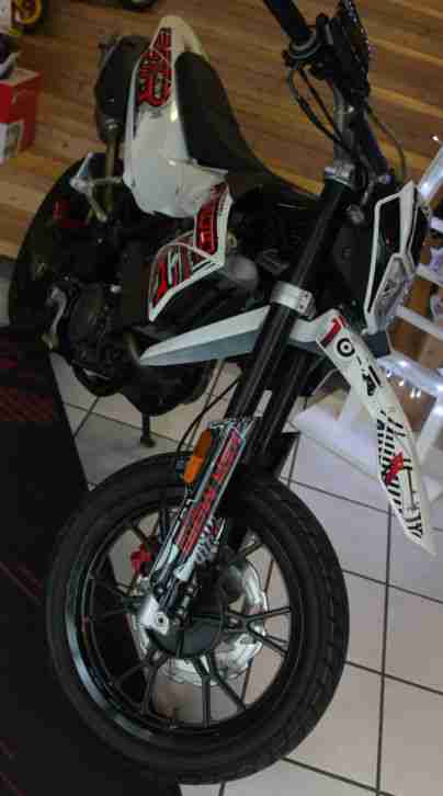 KSR MOTO TR125 SM Supermoto NEU