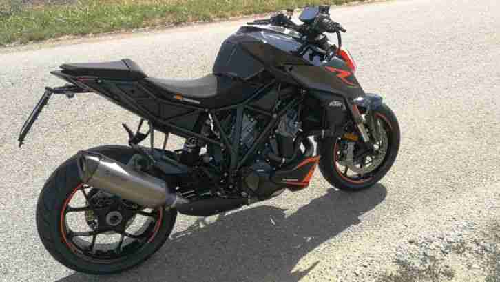 KTM 1290 Superduke R