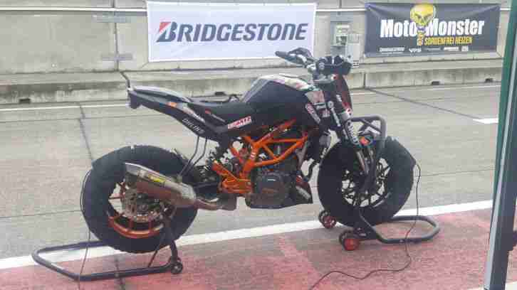 KTM 390 Duke Rennstrecke