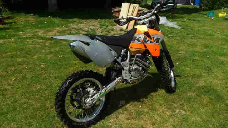 KTM 400 EXC Zust. 2-3, viel gestanden, leicht defekt (z.B.Gasgriff und Batterie)